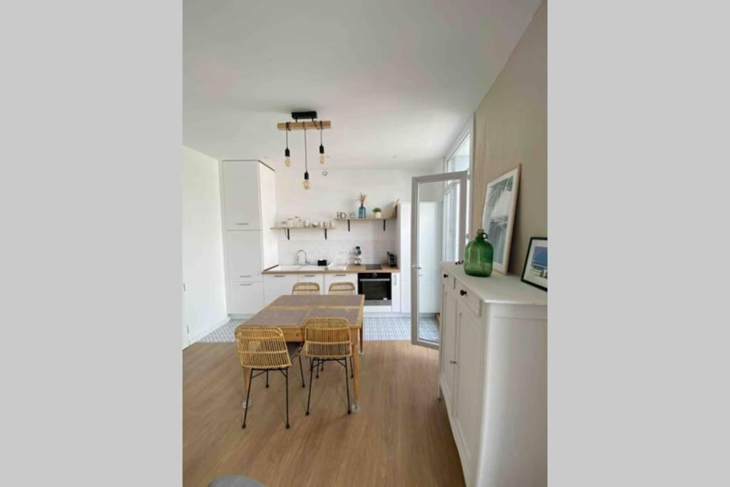 Sur Le Bord Du Quai Apartment Sete Exterior photo